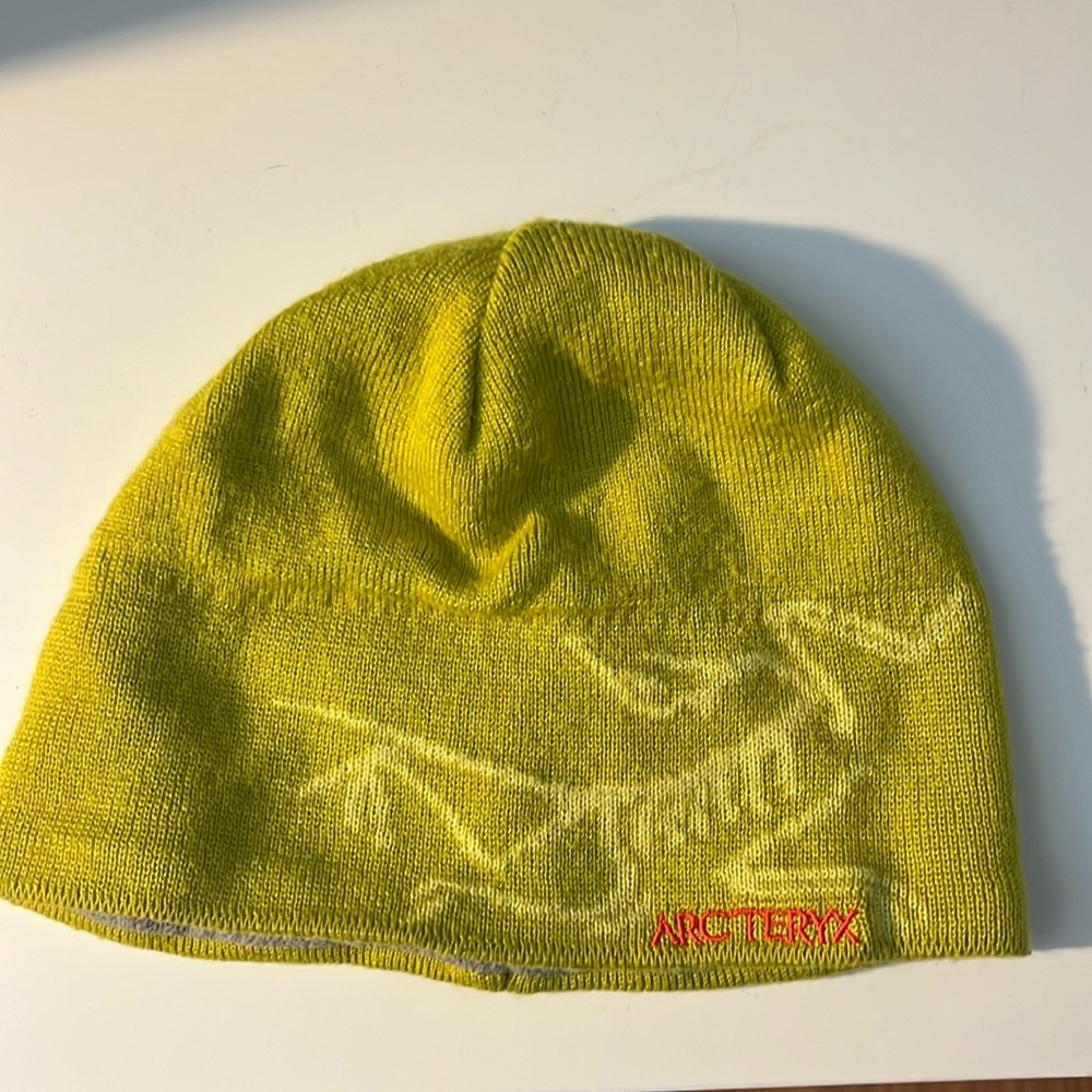 Green ARCTERYX Bird head Toque beanie